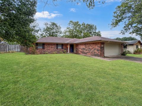 507 Quail Run Street, Greenville, TX 75402 — photo 2