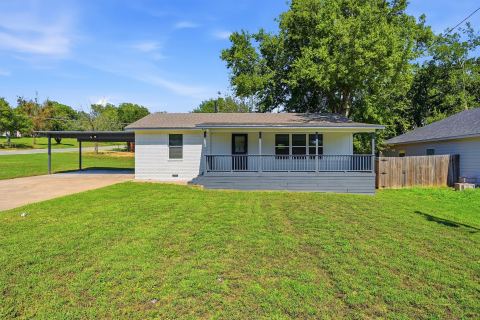 703 E Sears Street, Denison, TX 75021 — photo 2