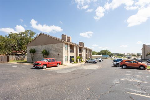 400 E Pearl, Granbury, TX 76048 — photo 2