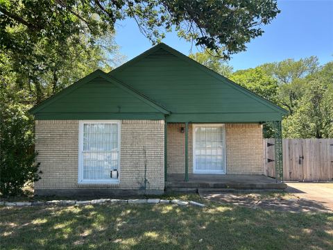 640 E Pleasant Run Road, DeSoto, TX 75115 — photo 2