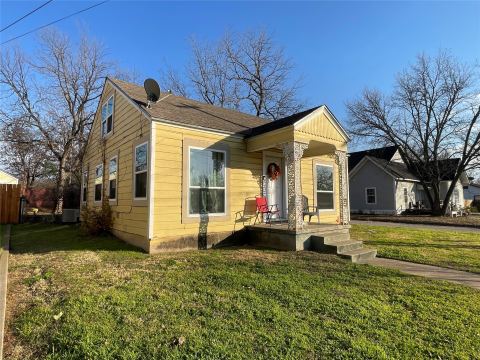 1702 NW 1st Avenue, Mineral Wells, TX 76067 — photo 2