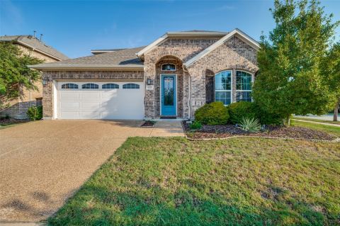 629 Wilmington Lane, Aubrey, TX 76227 — photo 2