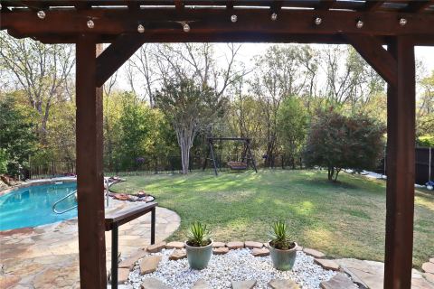 1706 Hollow Creek Court, Garland, TX 75040 — photo 2