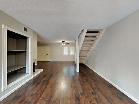 462 Westview Terrace, Arlington, TX 76013 — photo 2