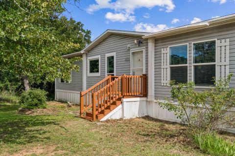 139 Cedar Drive, Azle, TX 76020 — photo 2