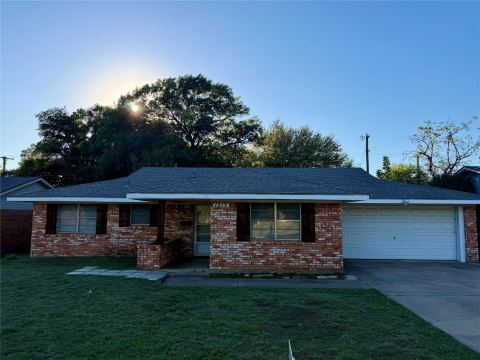 1213 Mary Drive, Hurst, TX 76053 — photo 2
