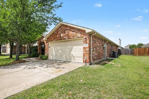 2624 Buffalo Run, Burleson, TX 76028 — photo 2