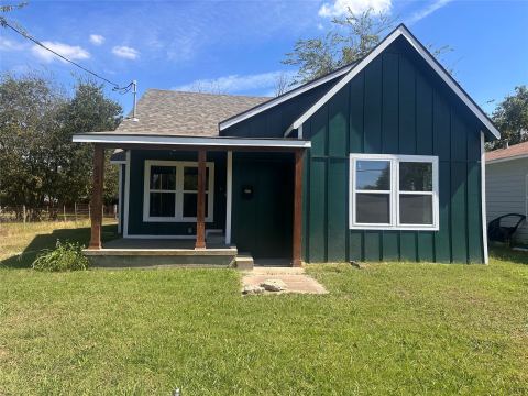 824 N Virginia Street, Terrell
