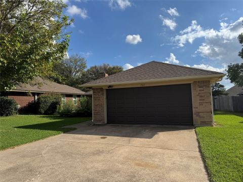 7512 Sean Drive, North Richland Hills