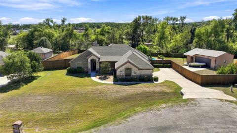 107 Chance Court, Springtown, TX 76082 — photo 2