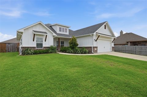 1411 Saratoga Drive, Sherman