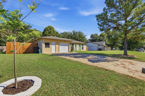 1309 Berry Drive, Cleburne, TX 76033 — photo 3