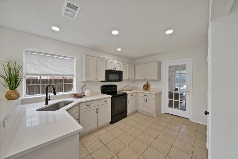 7548 Meadow Creek Drive, Fort Worth, TX 76123 — photo 3