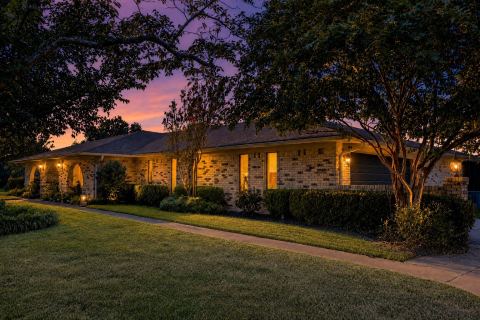 1625 Lakeshore Drive, Sulphur Springs