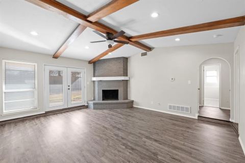 2001 San Jacinto Drive, Arlington, TX 76012 — photo 3