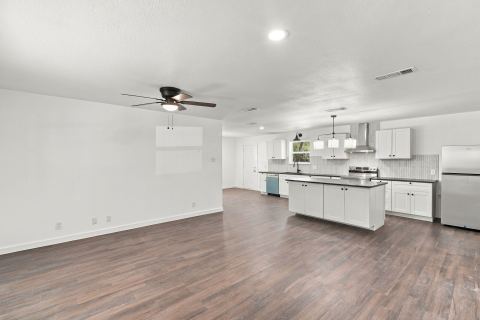 3215 Hillglenn Road, Dallas, TX 75228 — photo 2