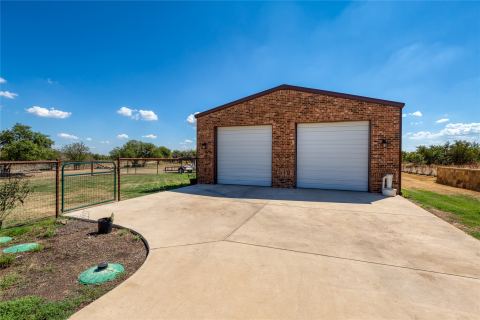 3841 J E Woody Road, Springtown, TX 76082 — photo 3
