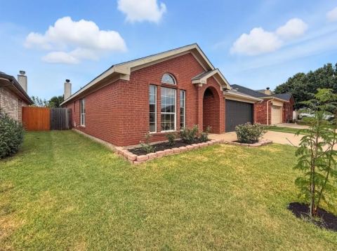 4720 Topaz Lane, Granbury, TX 76049 — photo 3
