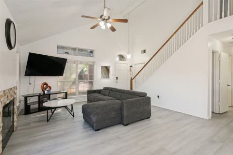 1411 Chinaberry Drive, Lewisville, TX 75077 — photo 2