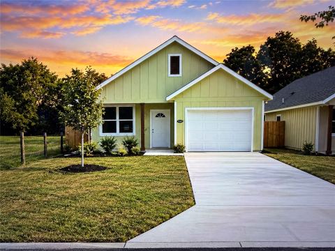 1552 Smoke tree Lane, Dallas