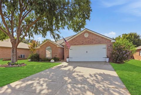 221 Whitestone Way, Weatherford, TX 76085 — photo 2