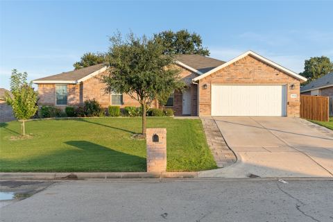 3733 Cecelia Lane, Forest Hill