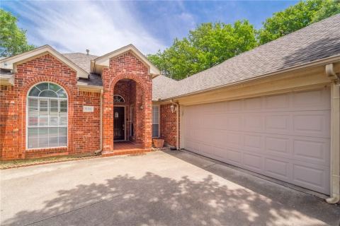 5000 Pointclear Court, Arlington, TX 76017 — photo 2