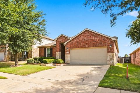 2332 Angoni Way, Fort Worth, TX 76131 — photo 2