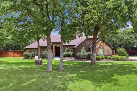 145 Foxpointe Circle, Weatherford, TX 76087 — photo 2