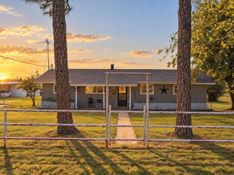 2220 Well Service Road, Bowie