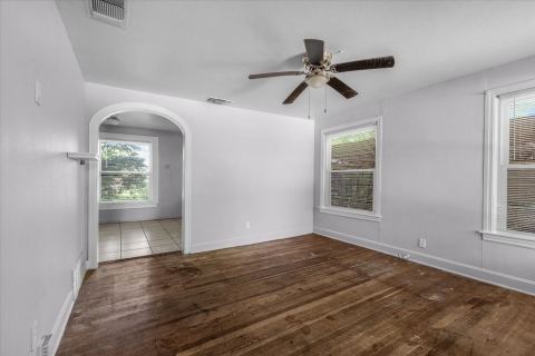 2532 Chicago Avenue, Fort Worth, TX 76103 — photo 2