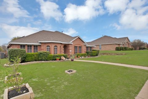 1625 Deer Creek Drive, DeSoto, TX 75115 — photo 2