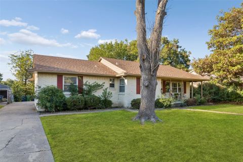 132 W Kenwood Drive, Garland, TX 75041 — photo 2