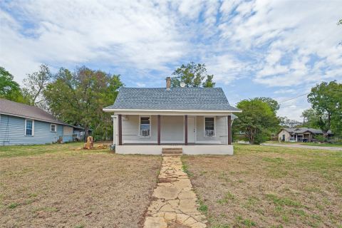 1801 W Bond Street, Denison