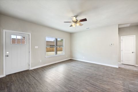 2875 Conveyor Drive B, Burleson, TX 76028 — photo 3