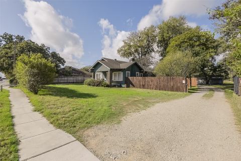 2424 Handley Drive, Fort Worth, TX 76112 — photo 3