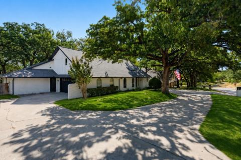 2105 Wilson Drive, Arlington
