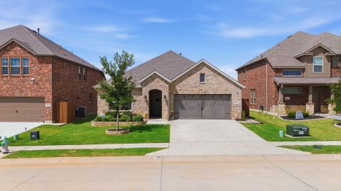 3223 Hunters Glen Drive, Aubrey, TX 76227 — photo 2