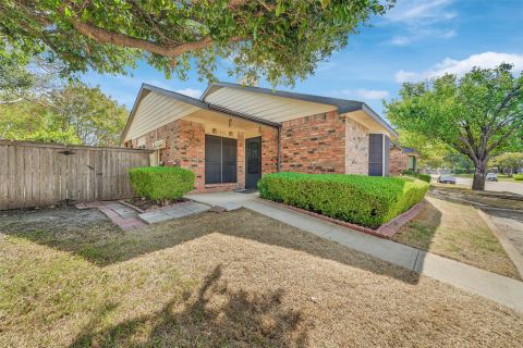 2111 E Belt Line Road, Richardson