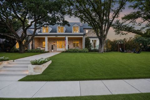 3205 Canyon Creek Drive, Richardson, TX 75080 — photo 2