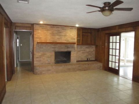 4704 Valleycrest Drive, Arlington, TX 76013 — photo 2