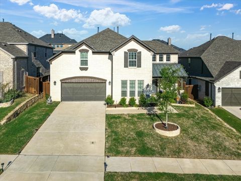 1606 Evening Primrose Drive, Mansfield