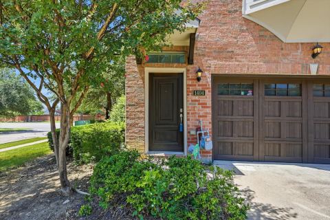 1404 Biltmore Lane, Irving, TX 75063 — photo 2