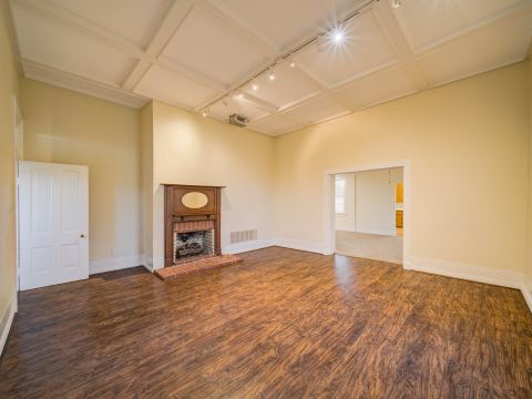 400 S Washington Street, Pilot Point, TX 76258 — photo 2