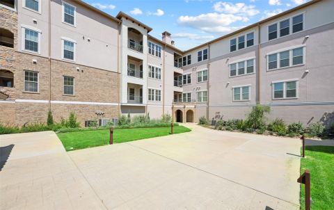 610 Via Ravello 201, Irving, TX 75039 — photo 2