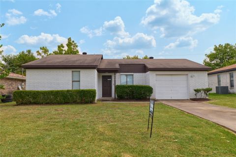 813 Loganwood Drive, Royse City, TX 75189 — photo 2