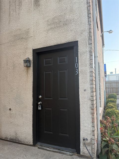7030 Fair Oaks Avenue 103, Dallas, TX 75231 — photo 2