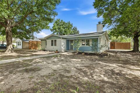 588 Pine Street, Lewisville, TX 75057 — photo 3