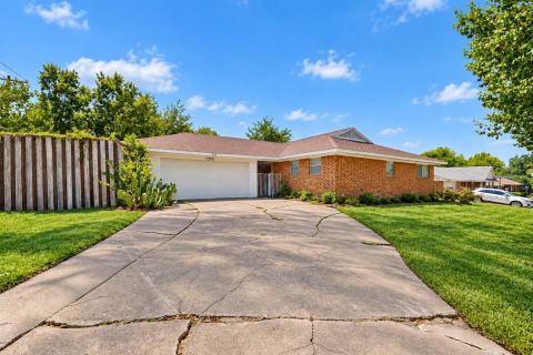 7316 N Stone Meadow Circle, Rowlett