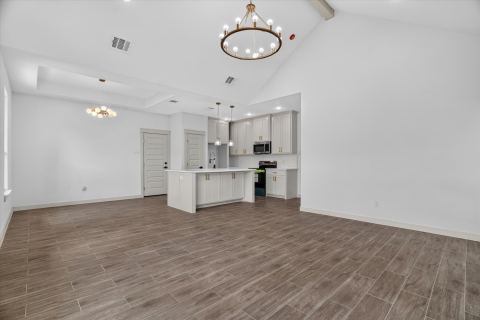 5849 Black Pine Circle, Granbury, TX 76048 — photo 3